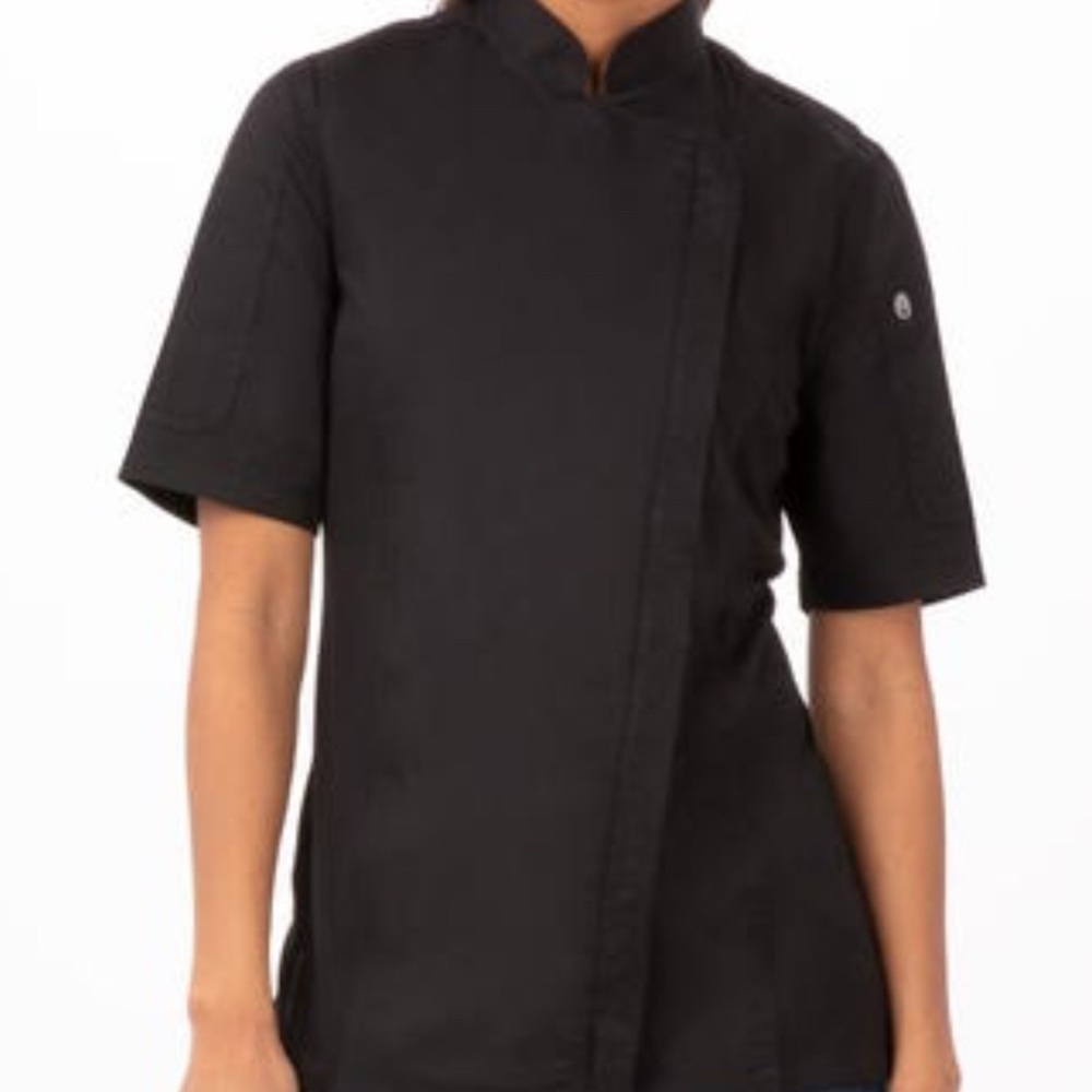 Brand new Chef Works three-quarter sleeve chefs coat in black. Women’s large.